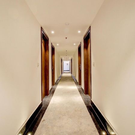 Отель Super Townhouse Oak Aurelia Grand Лакхнау Экстерьер фото